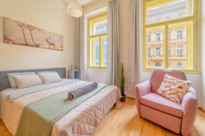 Historic City Center Deer Suite by Rentez